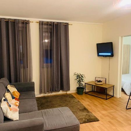 Appartement Calme Et Chaleureux Proche De Paris Courbevoie Eksteriør billede